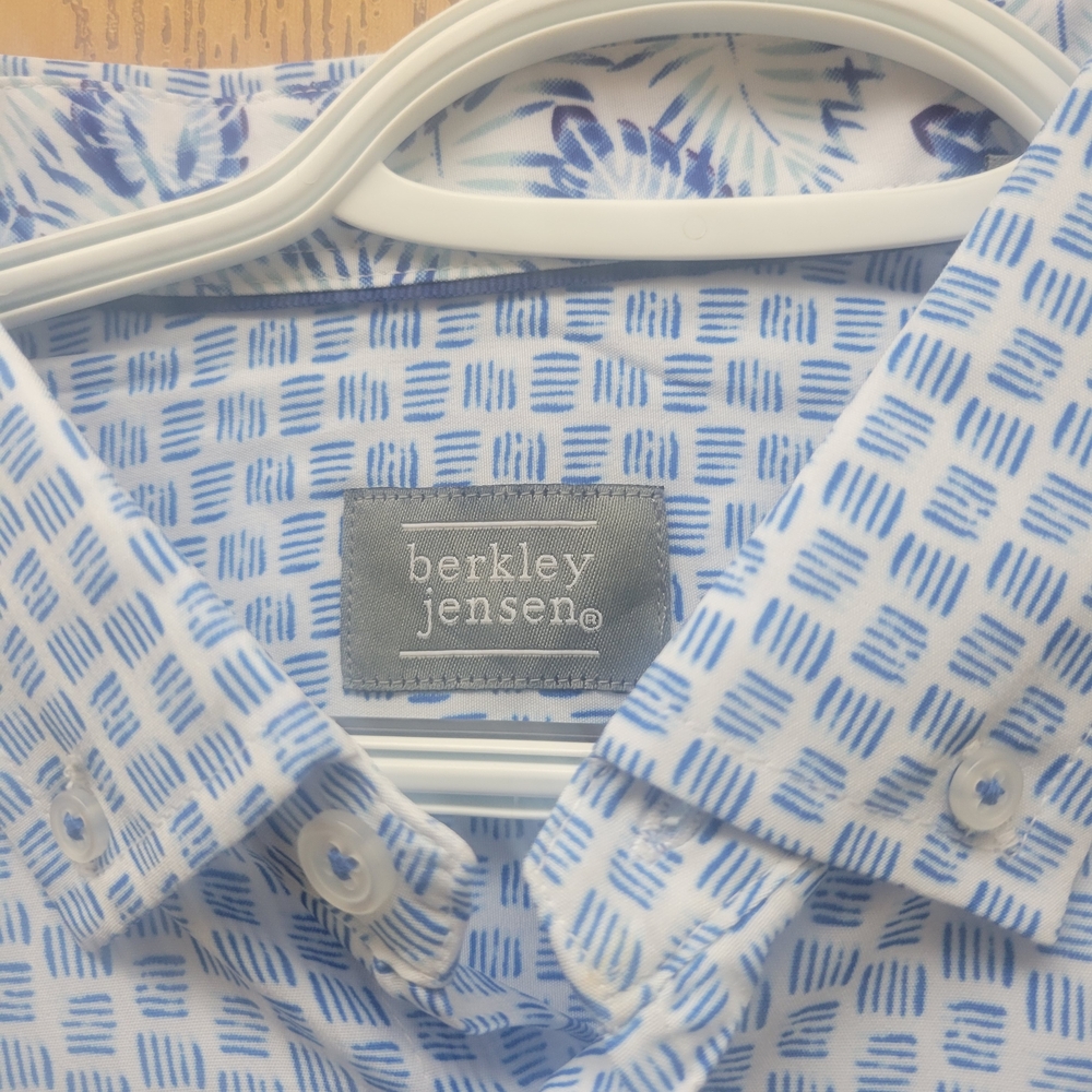 Casual Light Blue Patterned Button Down Shirt - image 7